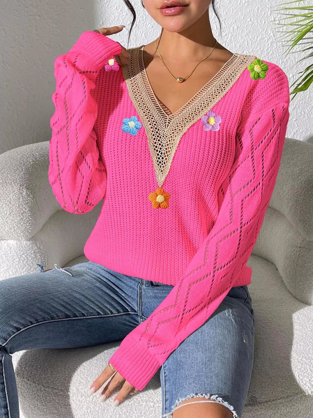 Floral Applique V-Neck Openwork Sweater - Artículos HE