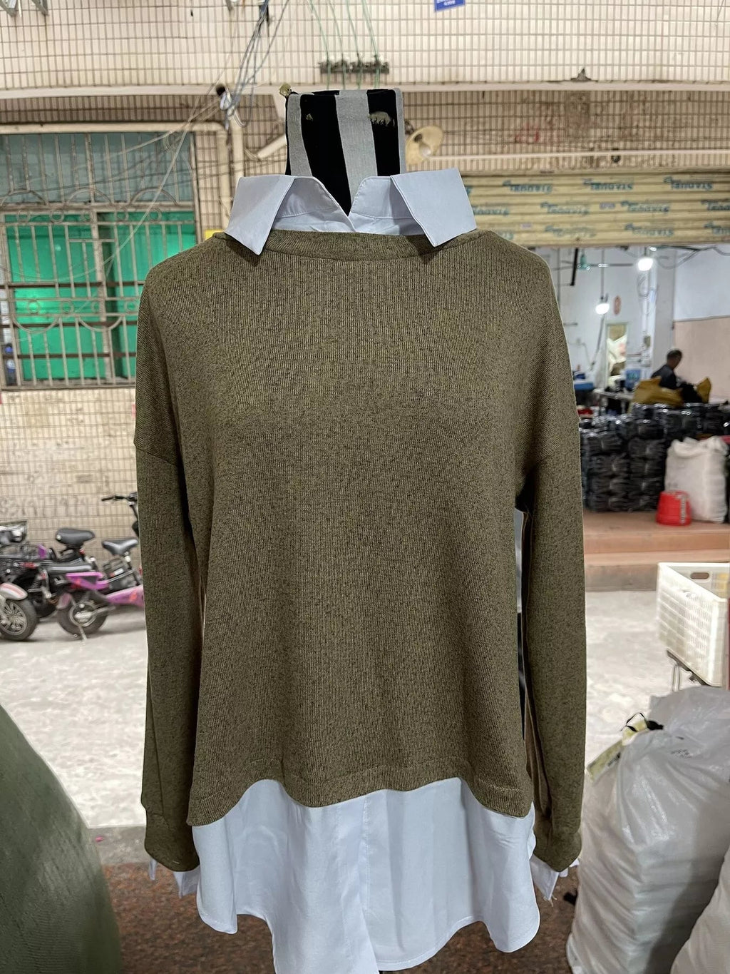 Full Size Round Neck Long Sleeve Sweater Plus Size - Artículos HE