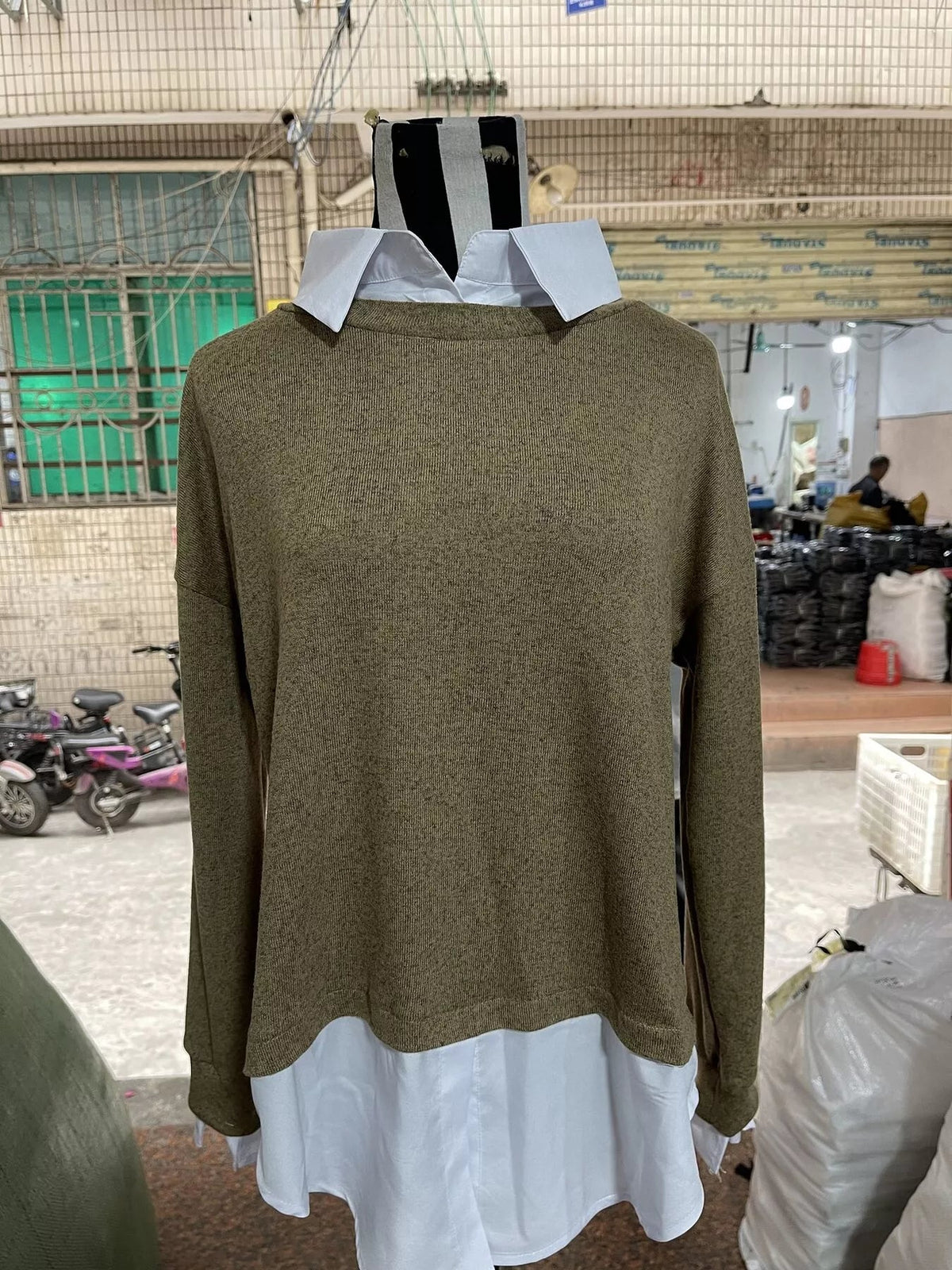 Full Size Round Neck Long Sleeve Sweater Plus Size - Artículos HE