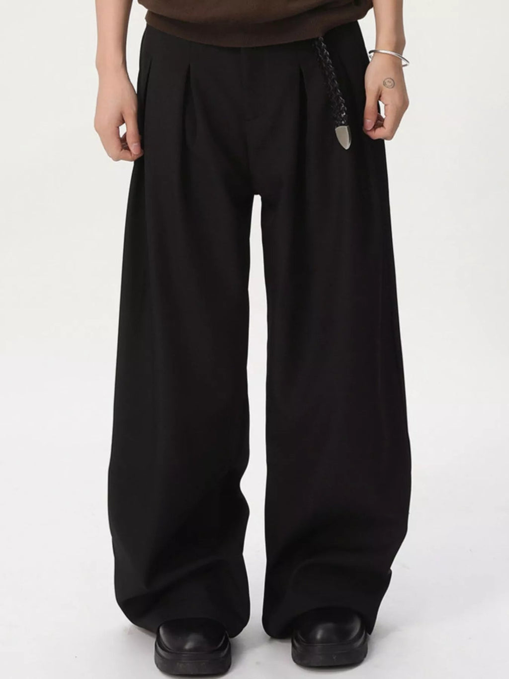 Pantalón de pernera ancha con pinzas y cintura alta para hombre - Artículos HE