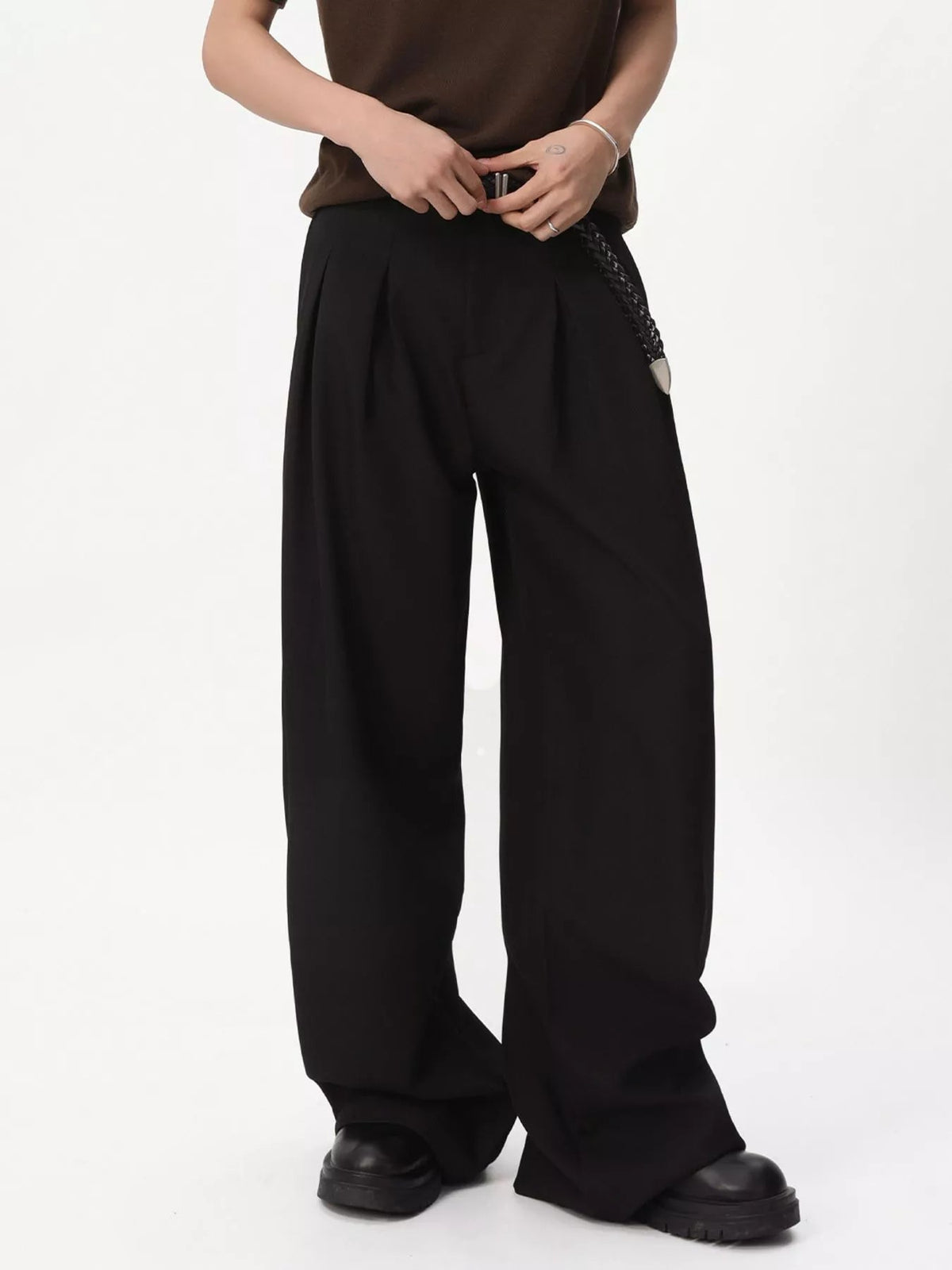 Pantalón de pernera ancha con pinzas y cintura alta para hombre - Artículos HE