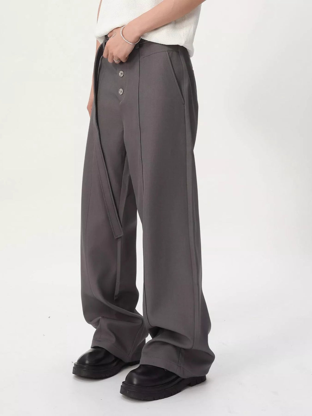 Pantalón de pernera ancha de cintura alta con cinturón para hombre - Artículos HE