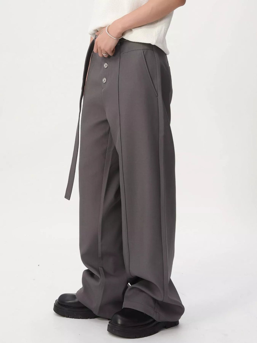 Pantalón de pernera ancha de cintura alta con cinturón para hombre - Artículos HE