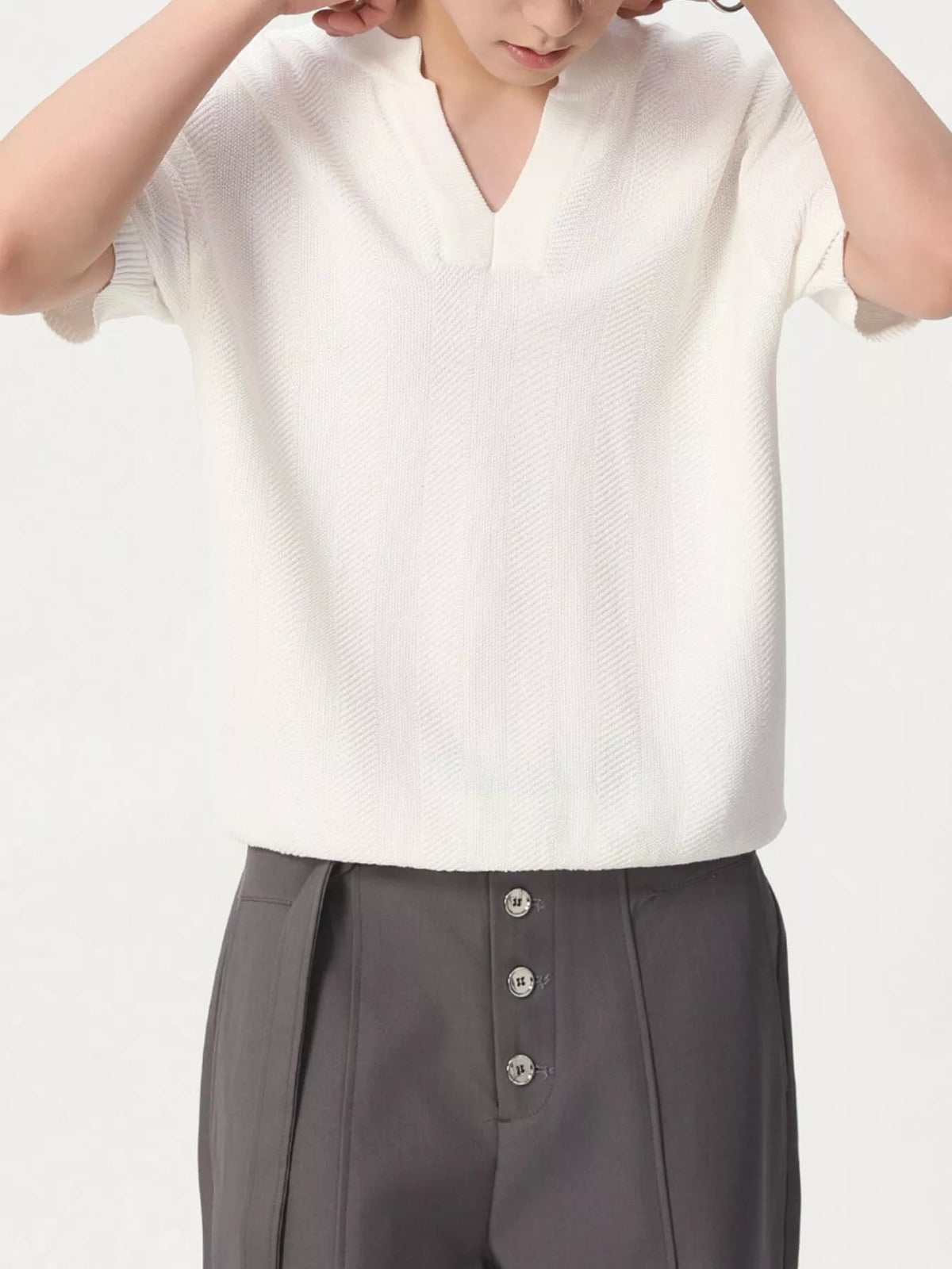 Top de punto de manga corta con escote en pico para hombre - Artículos HE